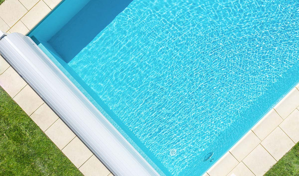 produits chimiques pour piscine chez Piscines Spas Etchetera