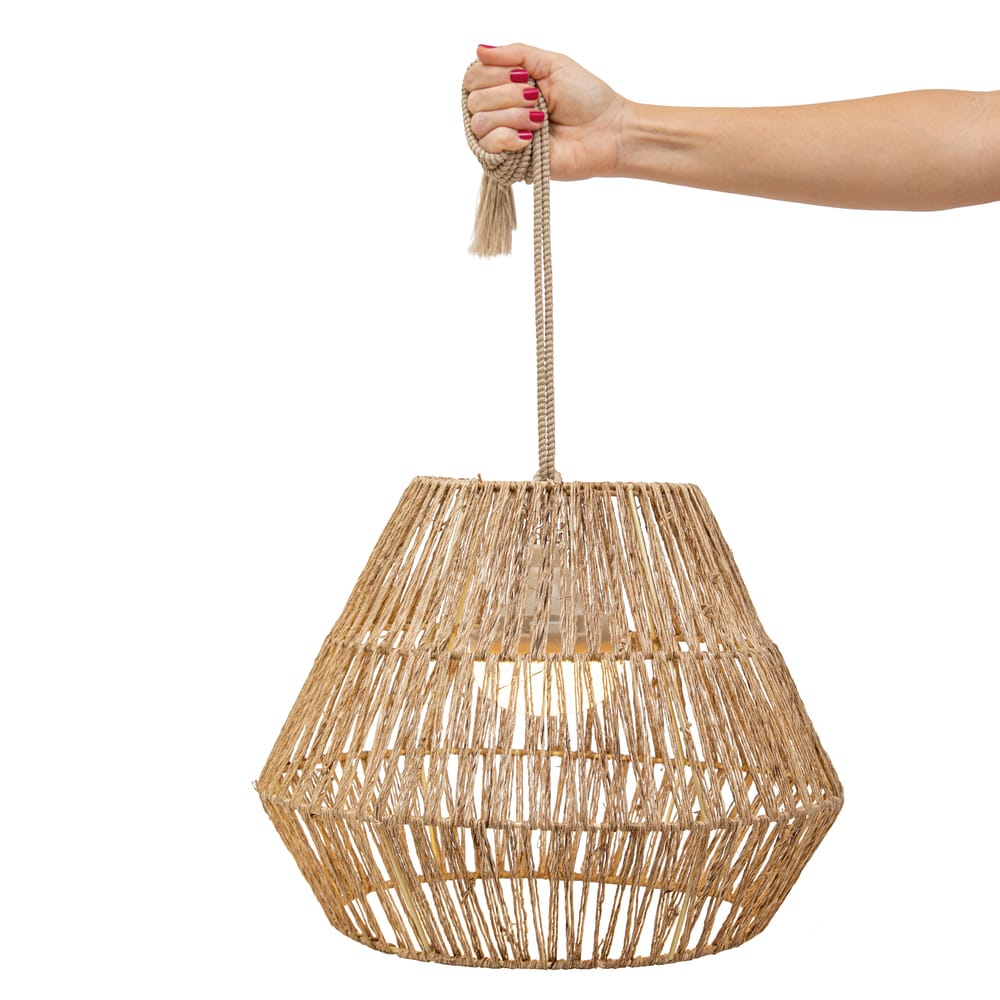 Discover versatile lighting with Newgarden's Sisine. Includes a 3m rope, chic lampshade, and three brightness levels. Indoors or out.