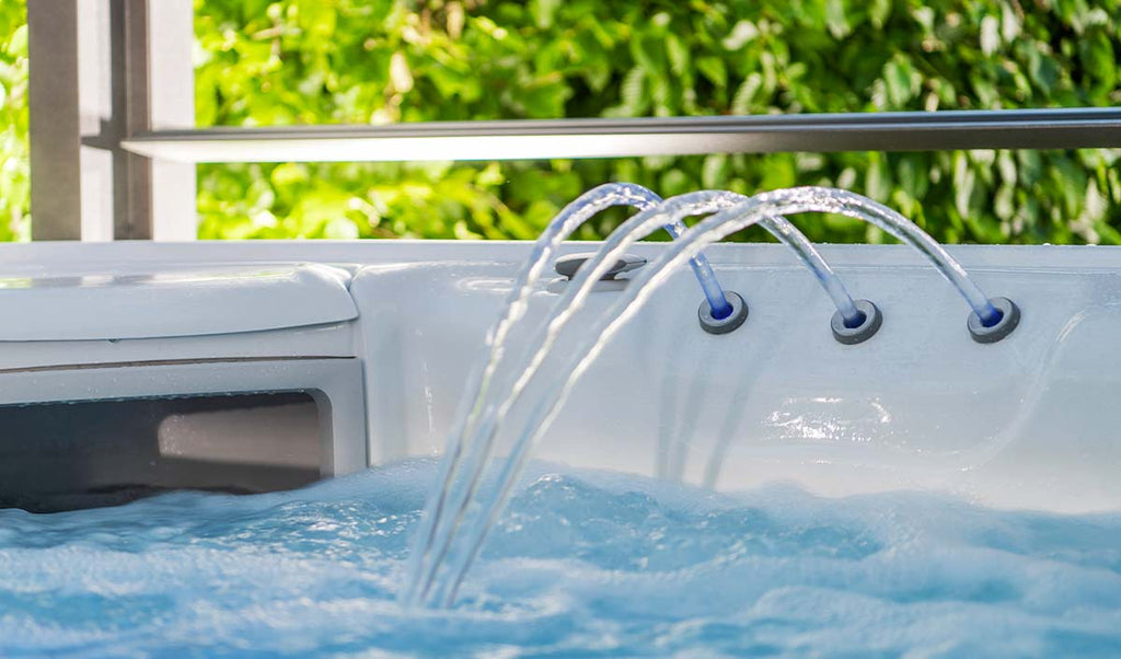 produits chimiques Mineraluxe pour spas chez Piscines Spas Etchetera
