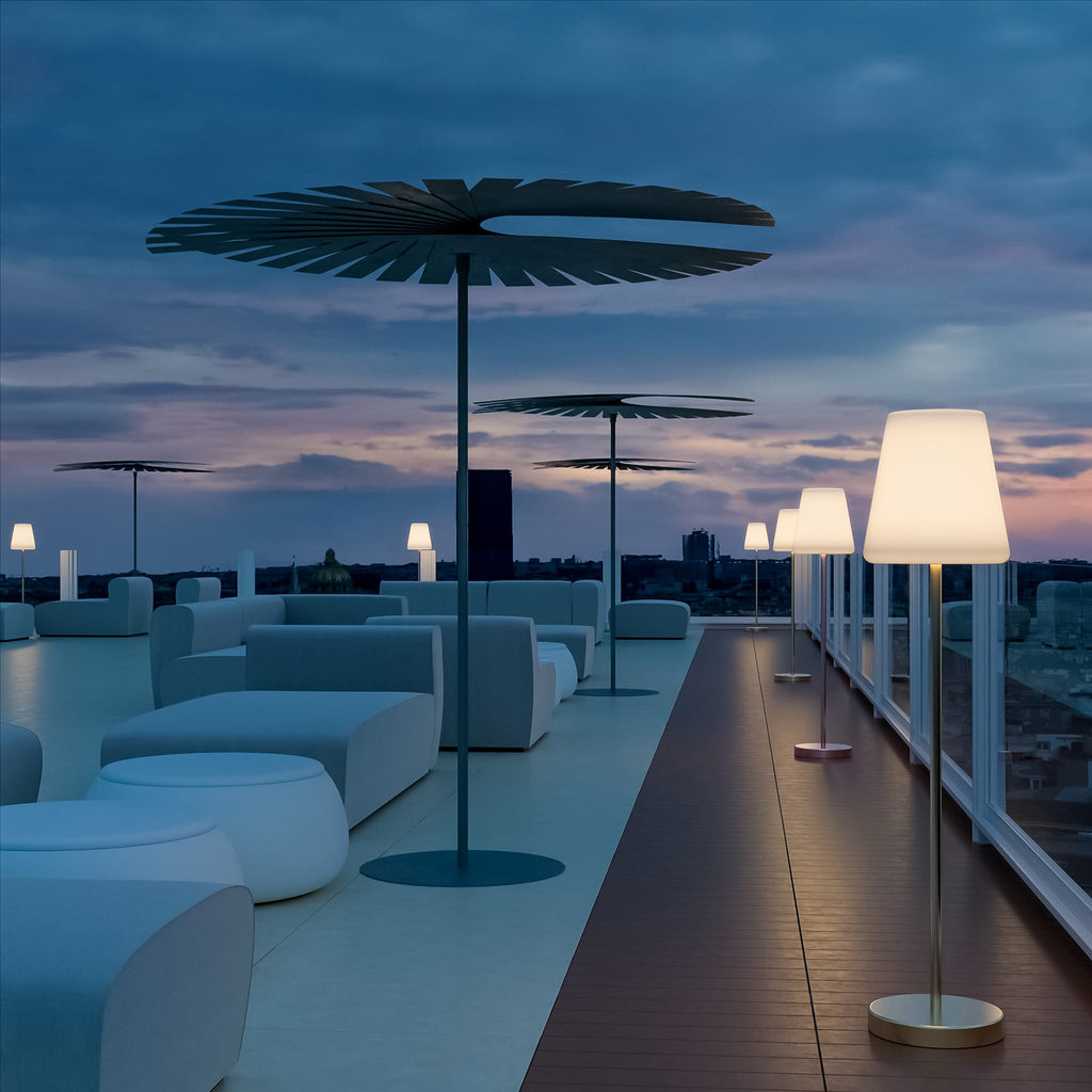 Add a touch of elegance with Lola Slim 120: a stylish LED lamp, designed for durability and versatile lighting in any setting.